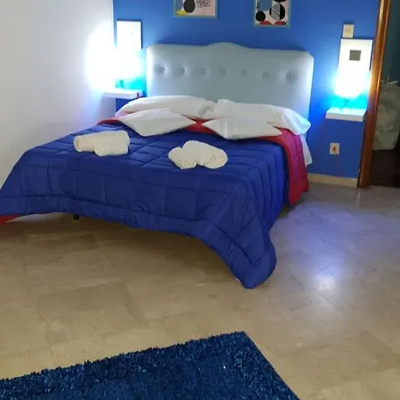 Albaships Bed and Breakfast *
